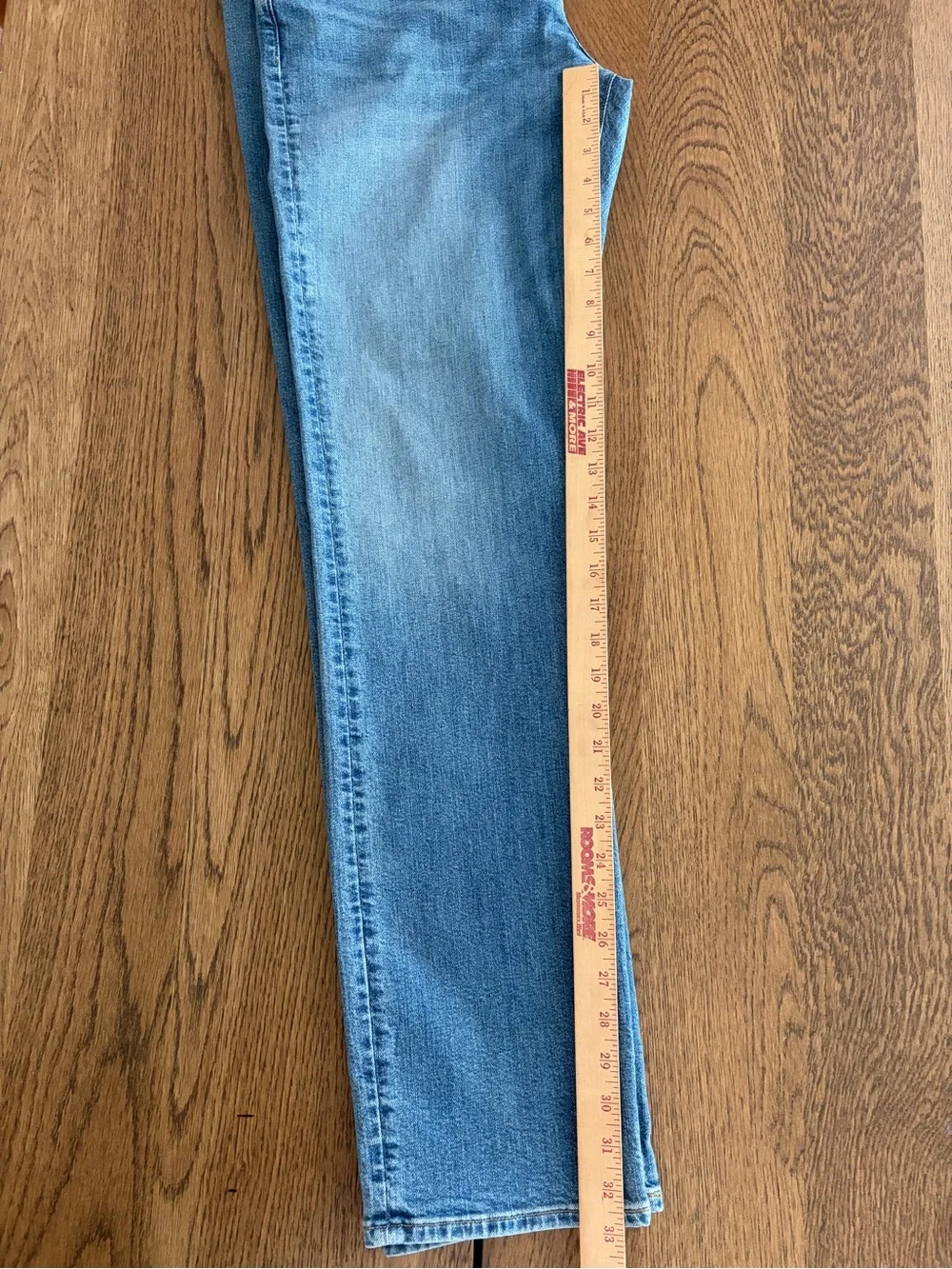 J. Crew 770 34x34 men’s Straight-fit stretch jean in three-year wash AW296